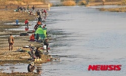 진천 백곡천 붕어 낚시꾼들