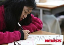 수능시험 D-7…응시생 줄고 감독관 늘었다