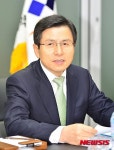 황 총리, 일학습병행제 참여기업 현장 방문