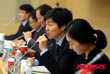 발언하는 김앤장 박민철 변호사
