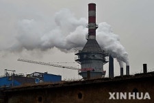 중국 상하이, 스모그 황색 경보 발령…중화학공업 주범