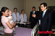 한-라 아동병원 방문한 황교안 총리