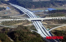 시원스럽게 뻗은 88고속도