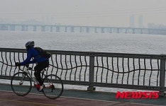 미세먼지 속 자전거 라이딩
