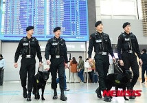 전국 공항터미널 폭발물 설피 협박 전화