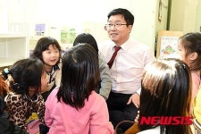 염태영 수원시장, 매탄이솝어린이집 방문