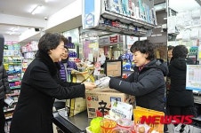 청주 전통시장 찾은 김승희 식약처장