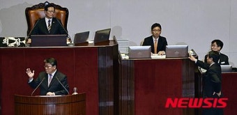 더 민주, 국회의장에 항의