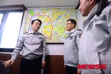 서울역파출소 방문한 강신명