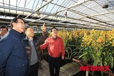 이동필 장관, 화훼류 농장 찾아 수출확대 노력 당부