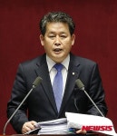무제한 토론하는 더민주 김경협 의원