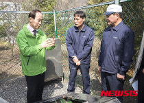 윤성규 장관, 먹는샘물 제조공장 현장점검