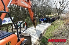 비봉산 콘크리트 철거 등 제모습 찾기…‘첫 삽’
