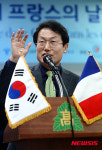 인사하는 조희연 교육감