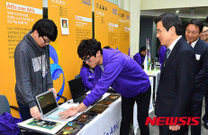 이매진컵 한국대표 선발전 찾은 황교안 총리