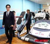 홍제동 행복기숙사 방문한 이준식 부총리