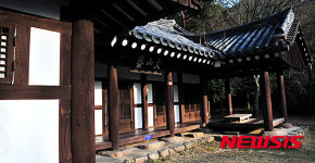 영암왕인박사유적지 문산재