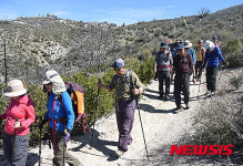 합동산행하는 LA 원로산악인들