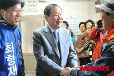 김원기 전 국회의장 최형재 후보 잘할겁니다