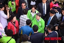 남성시장에 안철수가 떳다
