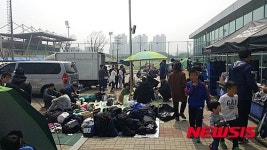경기도태권도협회 행사 진행 미숙 논란…미세먼지 속 학생 방치