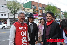 이철우 후보, 김천 평화시장서 마지막 주말 유세