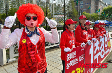 추경호를 국회로, 지지 호소하는 운동원들
