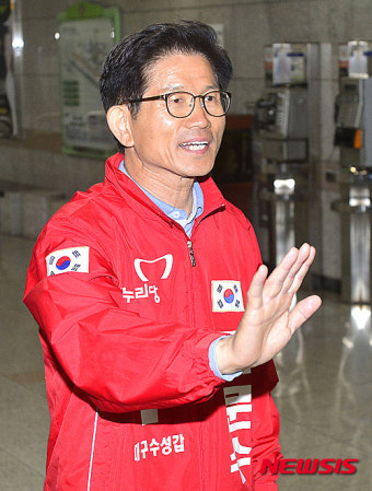 지지 호소하는 김문수 후보