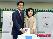 투표하는 김문수 후보