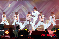 태권도 공연 펼치는 K-Tigers