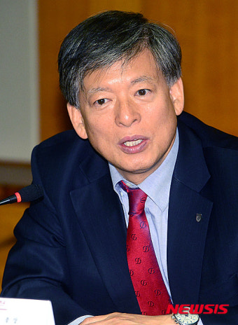 인사말하는 염재호 고려대 총장