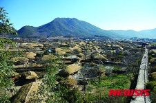 순천 낙안읍성 초가 민박 인기