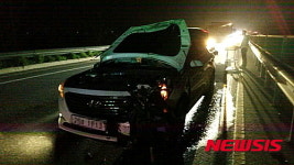 익산 교차로서 승용차와 오토바이 추돌
