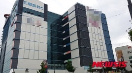 청주 드림플러스 전 관리인 19억원 횡령 의혹 피소