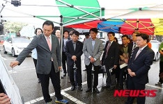 건의사항 보고받는 권선택 시장