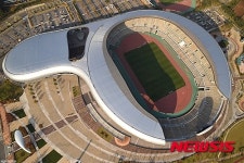 화성종합경기타운, 육상경기장 공인1종 취득