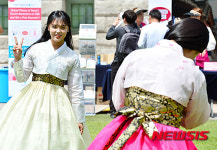 그레뱅 뮤지엄·경복궁·장미축제 한복 입고 오면 무료 입장