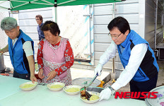 이환주 남원시장, 짜장면 배식봉사