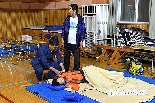 무안국제공항 여객기 사고 대응 재난안전대책본부 즉각 가동, 안치소 설치와 유족 지원 활발히 진행 중