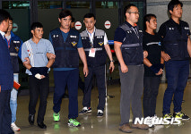 압송된 피의자들