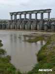 긴장감 감도는 연천 군남댐