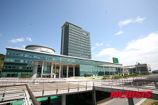 용인시청사 이번엔 야외 음악당 조성…문화공간 겸비