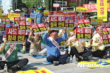 칠곡군, 사드배치 반대 궐기대회···왜관역 광장 3000명 운집