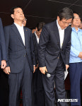성주 주민들에게 고개 숙이는 황교안 총리
