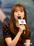 인사말 하는 한효주