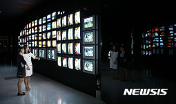 백남준의 비디오아트 세계