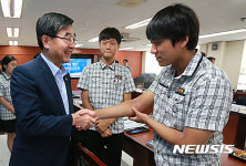 양영디지털고등학교 방문한 이기권 고용노동부 장관