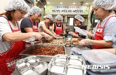평동새마을부녀회, 불우이웃 위한 반찬 봉사