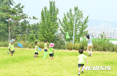 도심 속 잠자리 잡기 체험