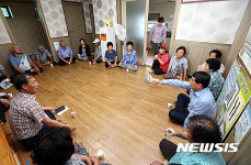 박성일 완주군수, 폭염 대비 경로당 방문